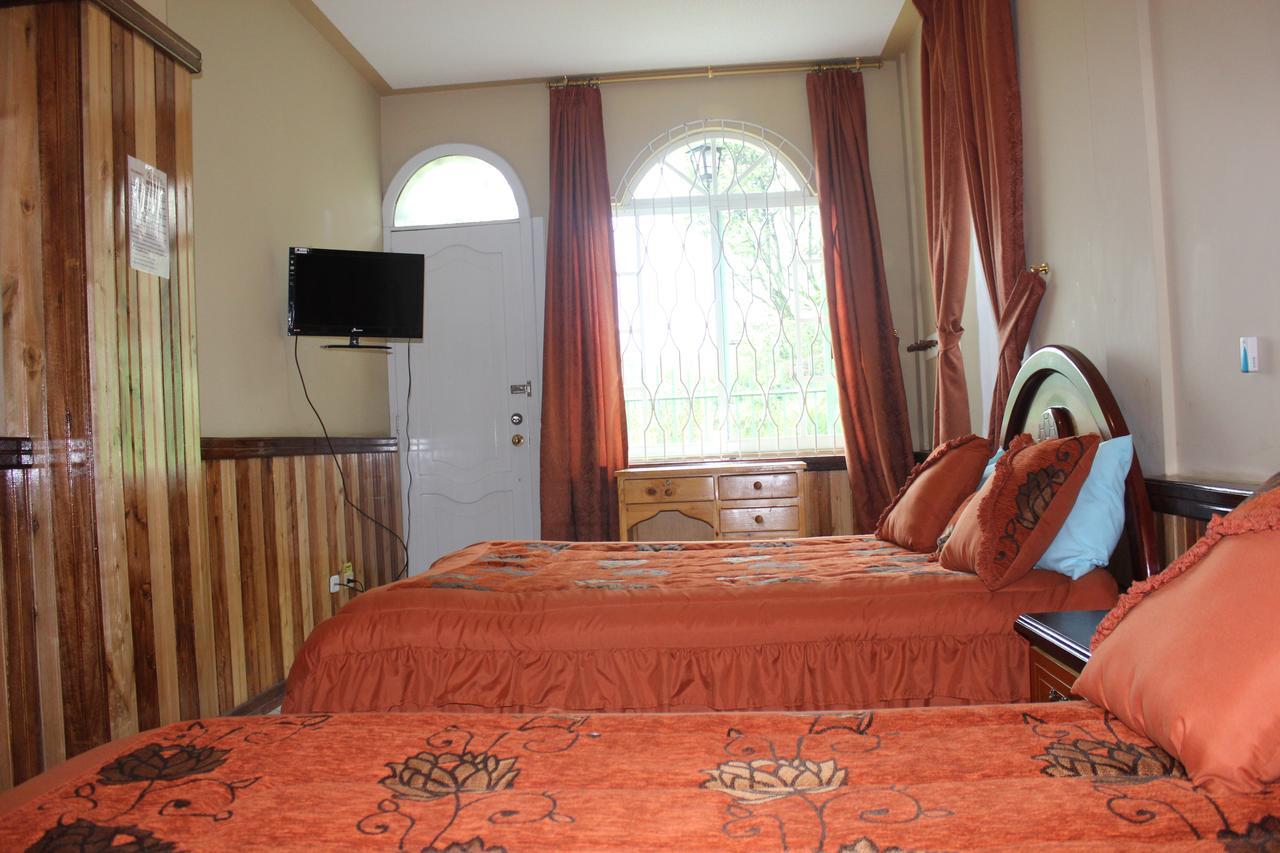 Hostal Mirador De Отавало Екстериор снимка